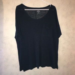 Woman’s Old Navy Boyfriend Tee